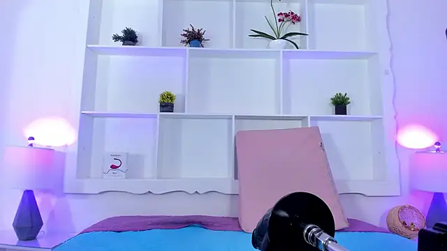 Jenifer Diaz online show from 01/14/25, 07:11