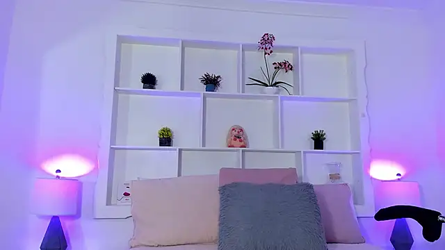 Jenifer Diaz online show from 10/09/25, 12:47