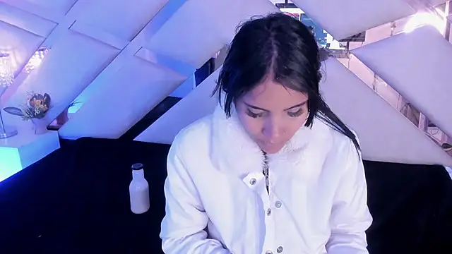 sophie pariss online show from 12/05/25, 03:37