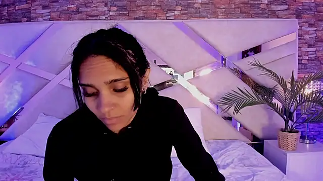 sophie pariss online show from 12/22/25, 03:14