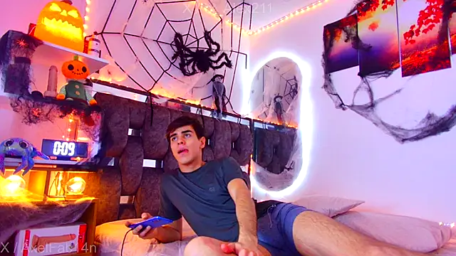 Alex and Fabian online show from 10/25/25, 09:31