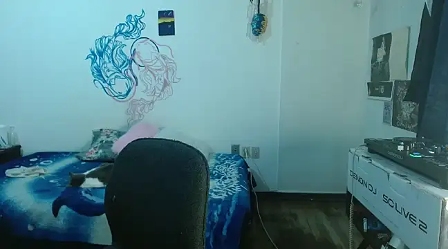 Snapshot of fenixmfx19 chatting on 12/23/24, 10:12 fenixmfx19 online show from 12/23/24, 10:12