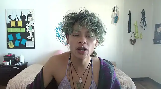 Snapshot of fenixmfx19 chatting on 01/07/25, 03:02 fenixmfx19 online show from 01/07/25, 03:02