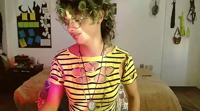 fenixmfx19 online show from 01/14/25, 05:12