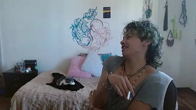 Snapshot of fenixmfx19 chatting on 02/07/25, 04:35 fenixmfx19 online show from 02/07/25, 04:35