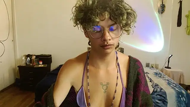 fenixmfx19 online show from 03/05/25, 07:06