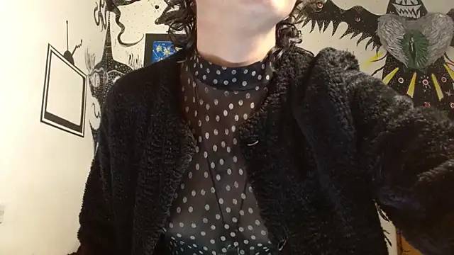 Snapshot of fenixmfx19 chatting on 10/08/25, 06:16 fenixmfx19 online show from 10/08/25, 06:16