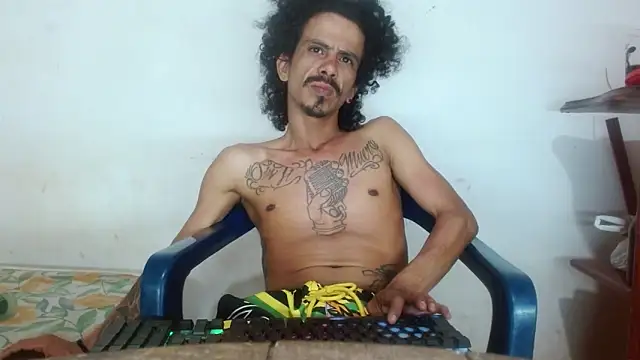 Snapshot of damian_bottom_bigcock chatting on 12/28/24, 10:34 damian bottom bigcock online show from 12/28/24, 10:34