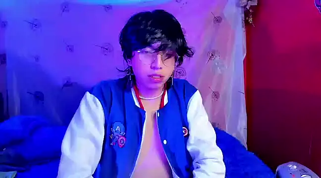 Snapshot of AnggelONfiree chatting on 12/30/24, 07:04 AnggelONfiree online show from 12/30/24, 07:04