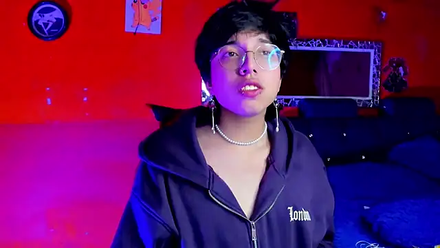 Snapshot of AnggelONfiree chatting on 02/08/25, 03:52 AnggelONfiree online show from 02/08/25, 03:52