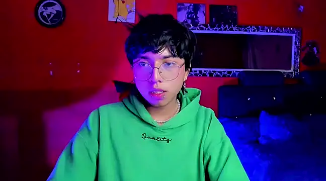 Snapshot of AnggelONfiree chatting on 02/15/25, 09:49 AnggelONfiree online show from 02/15/25, 09:49