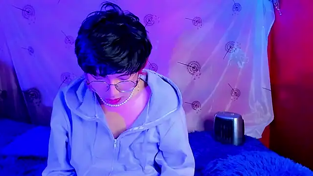 Snapshot of AnggelONfiree chatting on 02/16/25, 09:15 AnggelONfiree online show from 02/16/25, 09:15