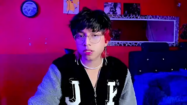 Snapshot of AnggelONfiree chatting on 03/04/25, 05:53 AnggelONfiree online show from 03/04/25, 05:53