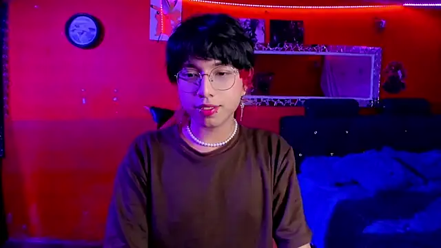 Snapshot of AnggelONfiree chatting on 03/07/25, 12:48 AnggelONfiree online show from 03/07/25, 12:48