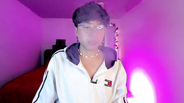 Snapshot of AnggelONfiree chatting on 11/23/25, 08:36 AnggelONfiree online show from 11/23/25, 08:36