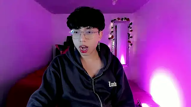 Snapshot of AnggelONfiree chatting on 12/03/25, 03:25 AnggelONfiree online show from 12/03/25, 03:25