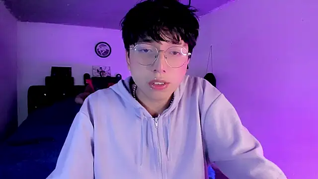 Snapshot of AnggelONfiree chatting on 02/23/26, 02:42 AnggelONfiree online show from 02/23/26, 02:42