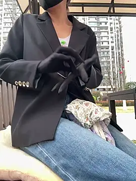 Snapshot of moneymaker_taipei chatting on 02/28/26, 12:22 moneymaker taipei online show from 02/28/26, 12:22