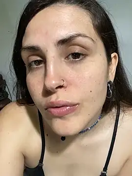 isadelasestrellas online show from 10/05/25, 02:04