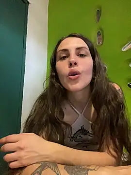 Snapshot of isadelasestrellas chatting on 07/15/26, 12:10 isadelasestrellas online show from 07/15/26, 12:10