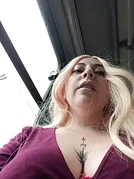 madelaine- online show from 02/06/26, 06:44