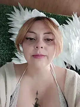 madelaine- online show from 05/08/26, 07:52