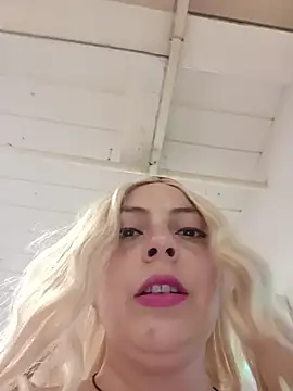 madelaine- online show from 05/25/26, 07:53