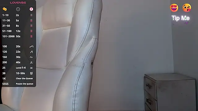 Snapshot of tonibelmont chatting on 01/29/25, 09:28 tonibelmont online show from 01/29/25, 09:28