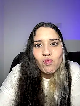 Snapshot of valentina_jonnes1 chatting on 01/09/26, 03:42 valentina jonnes1 online show from 01/09/26, 03:42