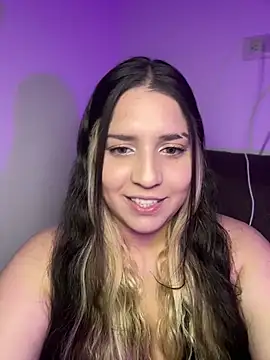 Snapshot of valentina_jonnes1 chatting on 02/10/26, 05:33 valentina jonnes1 online show from 02/10/26, 05:33