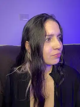 Snapshot of valentina_jonnes1 chatting on 04/26/26, 03:37 valentina jonnes1 online show from 04/26/26, 03:37