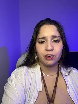 Snapshot of valentina_jonnes1 chatting on 04/29/26, 06:06 valentina jonnes1 online show from 04/29/26, 06:06