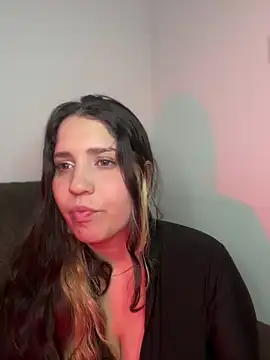 Snapshot of valentina_jonnes1 chatting on 05/14/26, 05:14 valentina jonnes1 online show from 05/14/26, 05:14