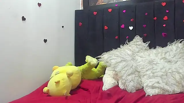 Evaaross 2345 online show from 05/11/26, 04:04
