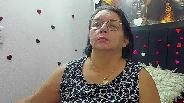 Snapshot of Evaaross_2345 chatting on 05/20/26, 07:42 Evaaross 2345 online show from 05/20/26, 07:42