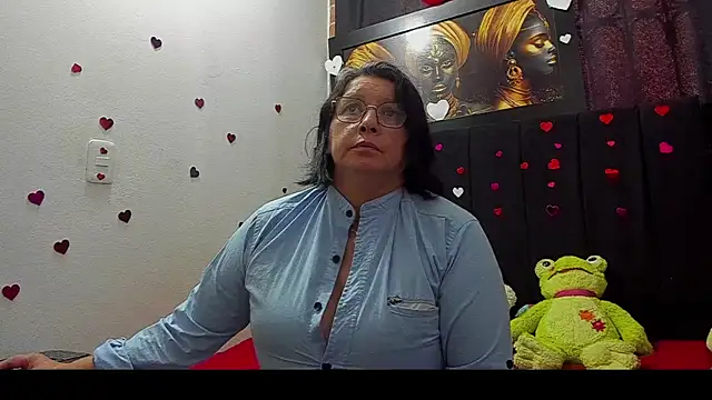 Snapshot of Evaaross_2345 chatting on 06/07/26, 08:34 Evaaross 2345 online show from 06/07/26, 08:34