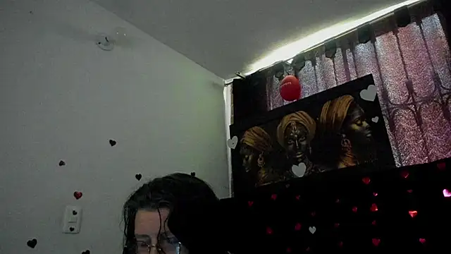 Snapshot of Evaaross_2345 chatting on 06/10/26, 12:48 Evaaross 2345 online show from 06/10/26, 12:48