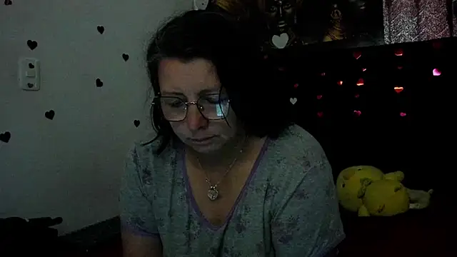 Snapshot of Evaaross_2345 chatting on 06/26/26, 01:15 Evaaross 2345 online show from 06/26/26, 01:15