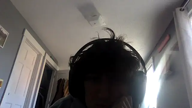 Snapshot of KittingGrappler chatting on 11/18/25, 06:12 KittingGrappler online show from 11/18/25, 06:12