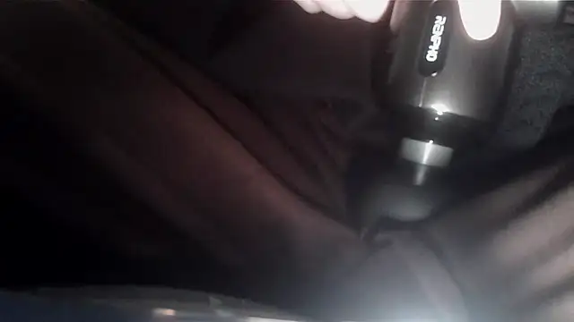 Snapshot of KittingGrappler chatting on 11/20/25, 08:30 KittingGrappler online show from 11/20/25, 08:30