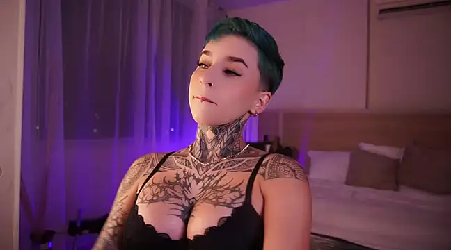 Snapshot of AliceShazaham_ chatting on 12/03/24, 05:42 AliceShazaham online show from 12/03/24, 05:42