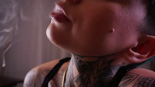 Snapshot of AliceShazaham_ chatting on 01/26/25, 09:40 AliceShazaham online show from 01/26/25, 09:40