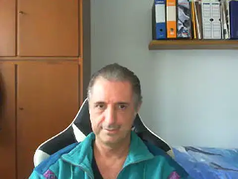 Snapshot of lliuk70mi chatting on 12/09/24, 02:06 lliuk70mi online show from 12/09/24, 02:06