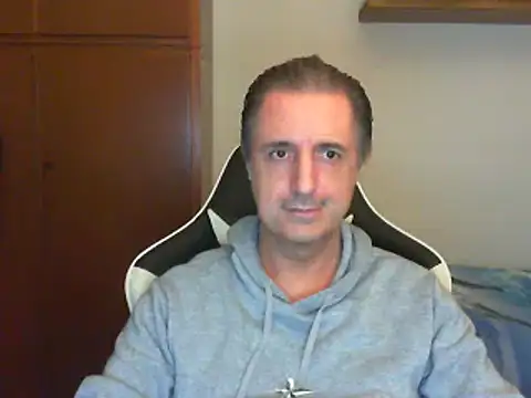 Snapshot of lliuk70mi chatting on 02/12/25, 06:19 lliuk70mi online show from 02/12/25, 06:19