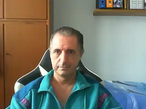 Snapshot of lliuk70mi chatting on 03/15/25, 12:13 lliuk70mi online show from 03/15/25, 12:13