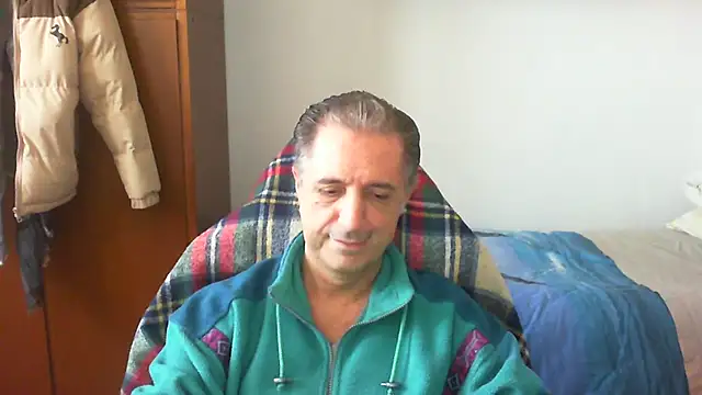 Snapshot of lliuk70mi chatting on 03/27/26, 02:17 lliuk70mi online show from 03/27/26, 02:17