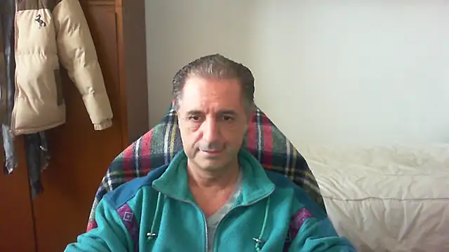 Snapshot of lliuk70mi chatting on 03/28/26, 02:16 lliuk70mi online show from 03/28/26, 02:16