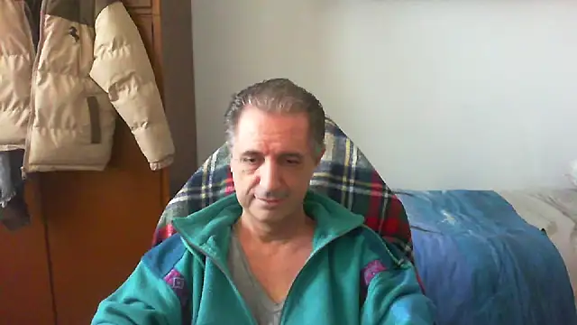 Snapshot of lliuk70mi chatting on 04/03/26, 01:42 lliuk70mi online show from 04/03/26, 01:42