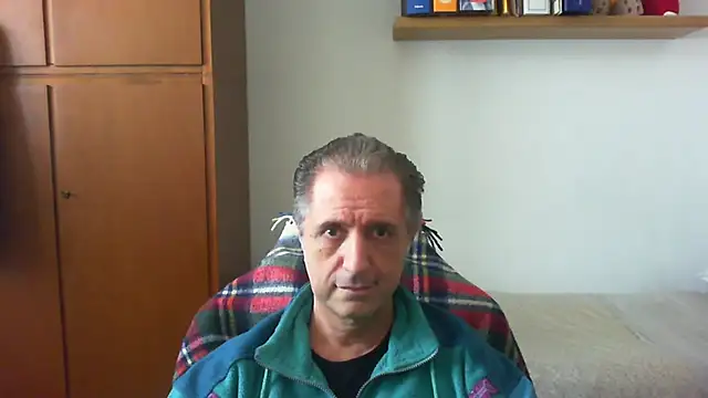 Snapshot of lliuk70mi chatting on 04/16/26, 12:50 lliuk70mi online show from 04/16/26, 12:50