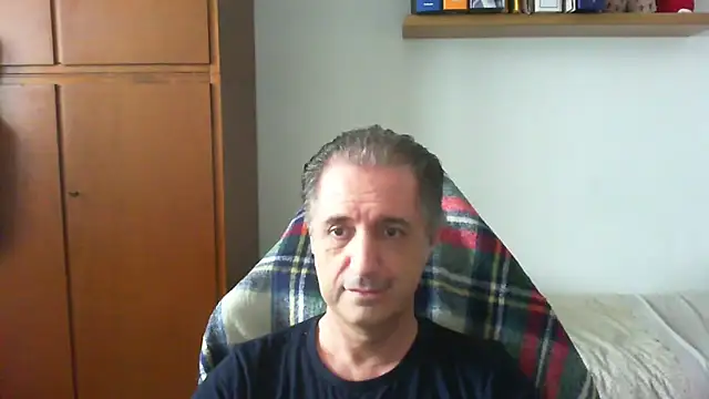 Snapshot of lliuk70mi chatting on 04/19/26, 12:48 lliuk70mi online show from 04/19/26, 12:48